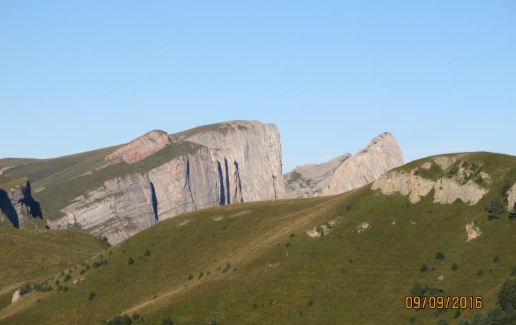 Trekking to the Chetovy Vrata (Acheshboki and Thach mountains)